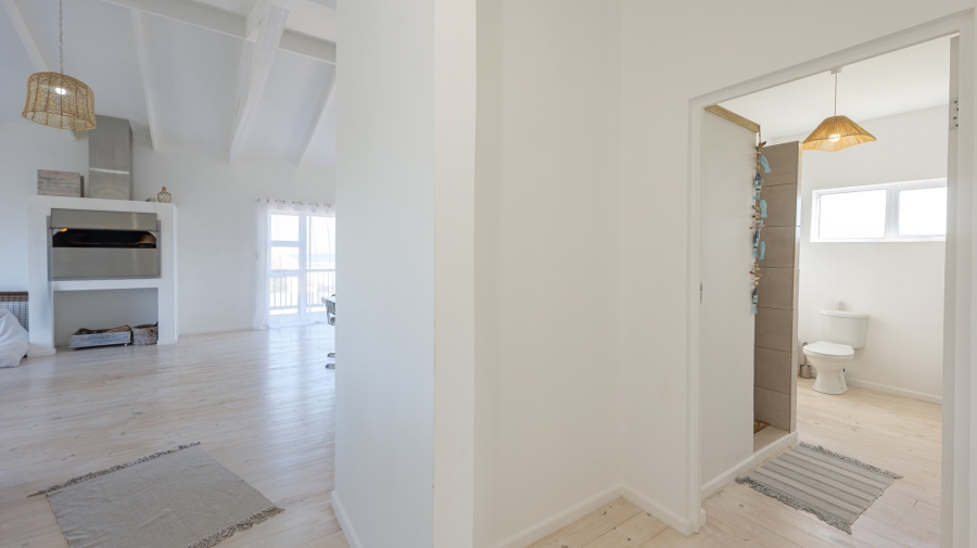 4 Bedroom Property for Sale in Suiderstrand Western Cape